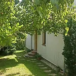 Barackvirag Apartmanhaz Апартаменты *