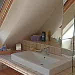 Barackvirag Apartmanhaz * Вонярцвашхедь