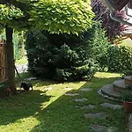 Апартаменты Barackvirag Apartmanhaz Вонярцвашхедь