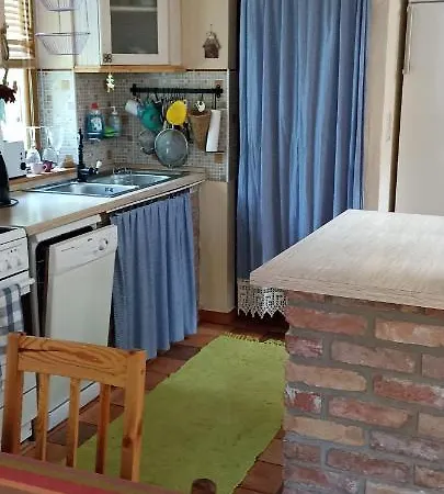 Barackvirag Apartmanhaz * Вонярцвашхедь
