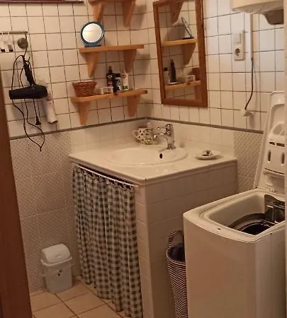 Barackvirag Apartmanhaz *