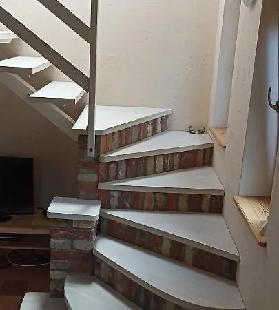 Barackvirag Apartmanhaz *