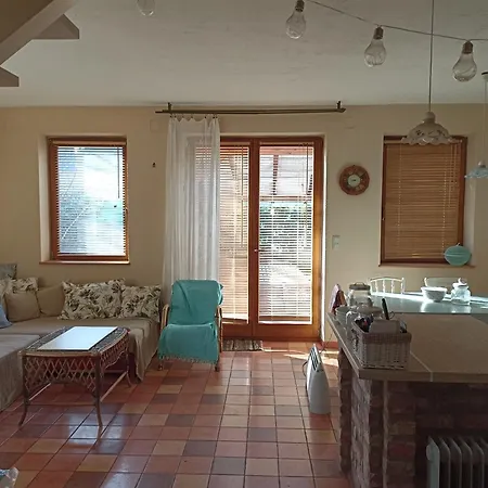 Barackvirag Apartmanhaz Apartment Vonyarcvashegy