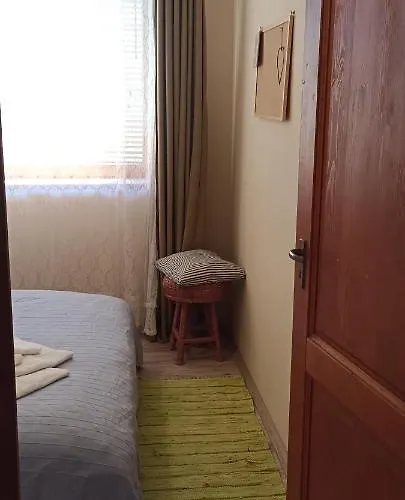 Apartment Barackvirag Apartmanhaz Vonyarcvashegy