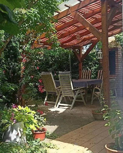 Barackvirag Apartmanhaz Apartment