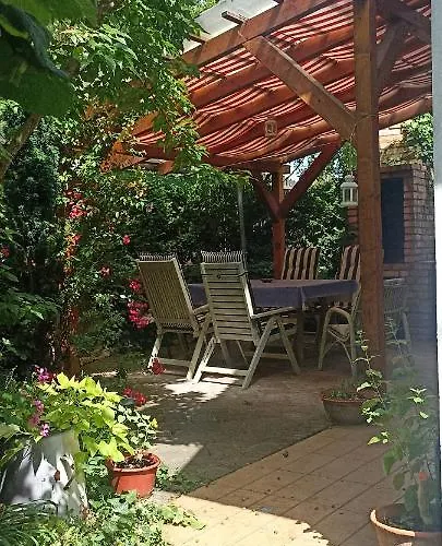 Barackvirag Apartmanhaz Apartment *