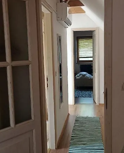 Barackvirag Apartmanhaz * Vonyarcvashegy